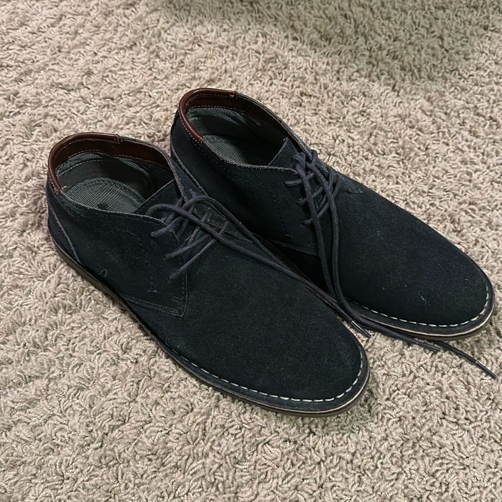 Kenneth Cole Chukkas